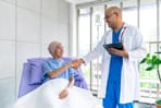【白血病】疲倦、發燒、易瘀可能不是小事？急性與慢性白血病常見症狀、分類、診斷及治療方向
